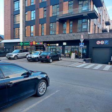 Житня вул., 9