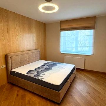 Героїв Майдану вул. (Гвардійська), 30а