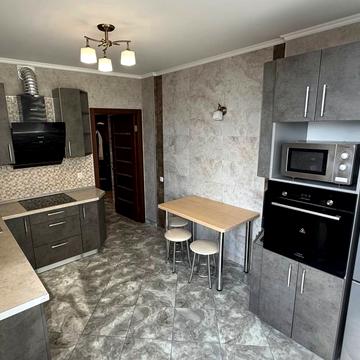 Михайла Донця вул., 2-А