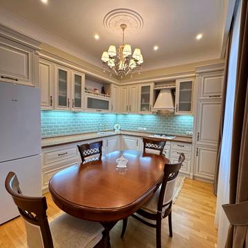 Академічна вул., 5