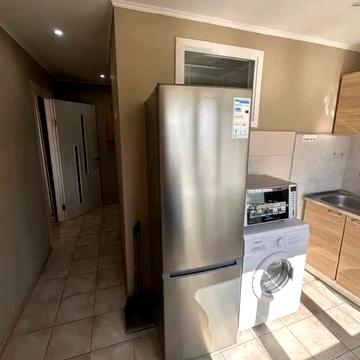 Леоніда Каденюка просп. (Юрія Гагаріна), 14-А