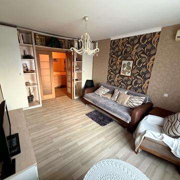 Чорнобильська вул., 14