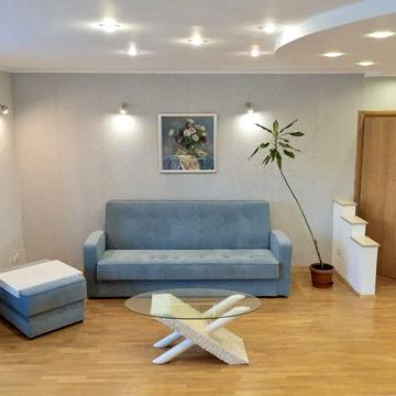 Мечникова вул. (Кловський), 18