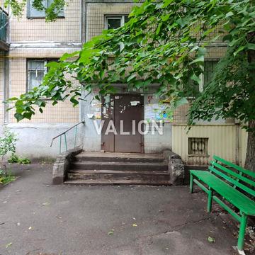 Вацлава Гавела бульв. (Івана Лепсе), 5