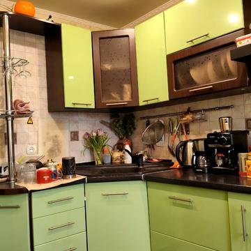 Бориса Мозолевського вул. (Корнійчука), 2