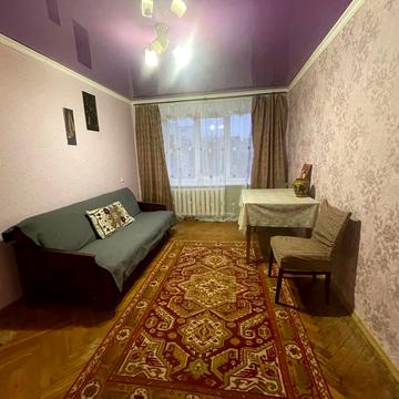 Торговиця вул., 6