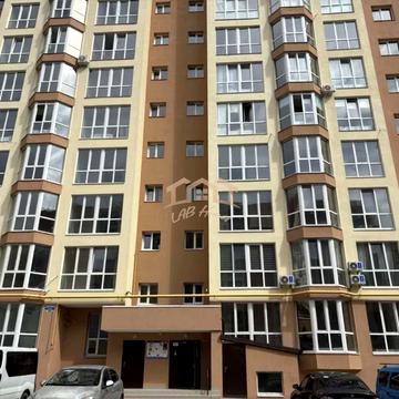 Героїв Небесної Сотні просп., 26/3