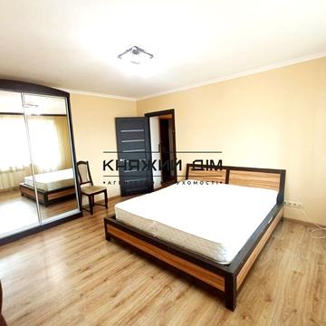 Голосіївський просп. (40-річчя Жовтня), 15