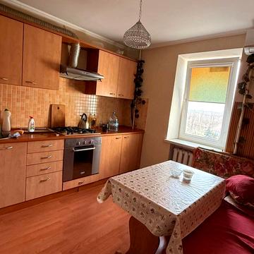 Святослава Ріхтера вул. (Щорса), 128