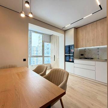 Княгинин вул., (Будинок 28)