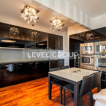 Старонаводницька вул., 4