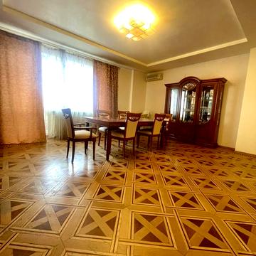 Сергія Подолинського вул. (Благоєва), 7