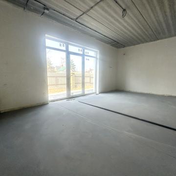 Прорізна, 35