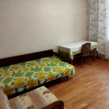 Здолбунівська вул., 9-Б