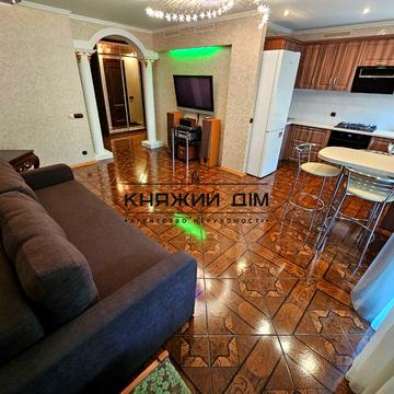 Миколи Міхновського бульв. (Дружби народів), 10-А