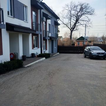 Українська вул., 98