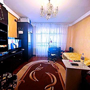 Автозаводська вул., 25