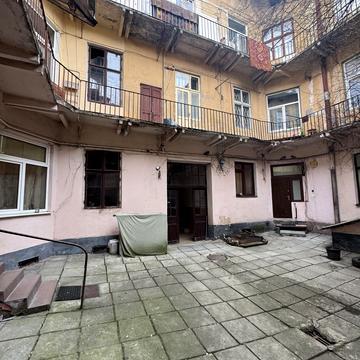 Шолом-Алейхема вул., 8