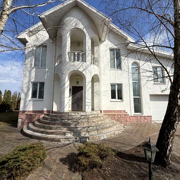 Молодіжна, 25-а