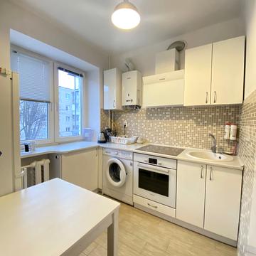 Роксоляни вул., 25