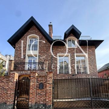 Павла Загребельного вул. (Миколи Раєвського)