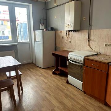 Кільцева вул., 14