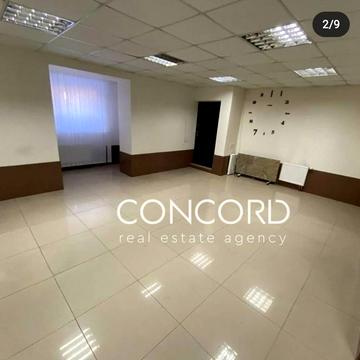 Юності вул., 3