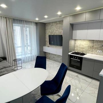 Набережна Перемоги вул., 42