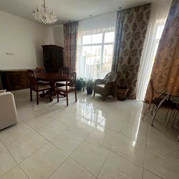 Загірна вул., 1в