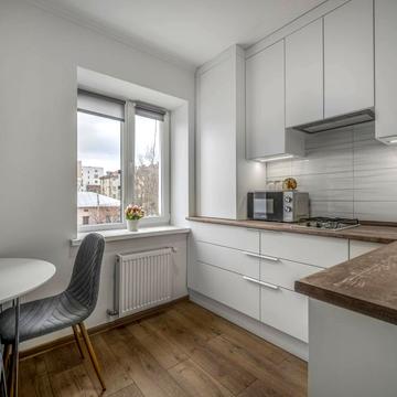 Незалежності вул., 103