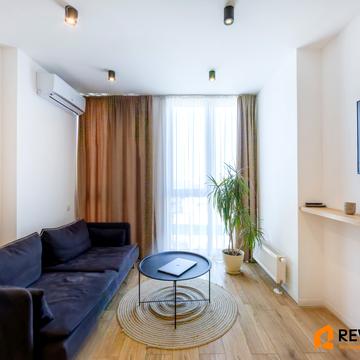 Салютна вул., 2к1