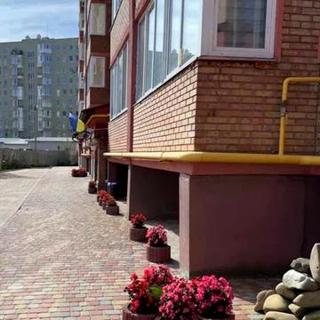 Богдана-Ігора Антонича вул., 5а