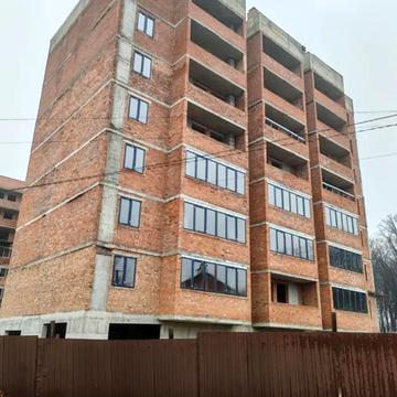 Бережанська вул., (Будинок)