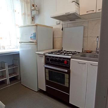 Червона вул., 14