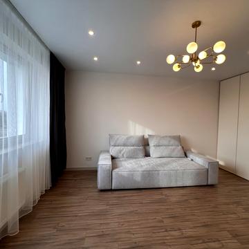 Героїв Крут вул., 6