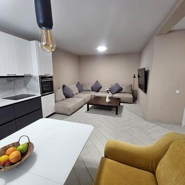 50-та Садова вул., 13