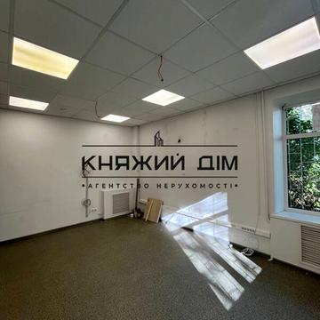 Михайла Грушевського вул., 28/2