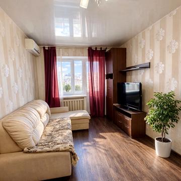 Лесі Українки просп. (Пушкіна), 1