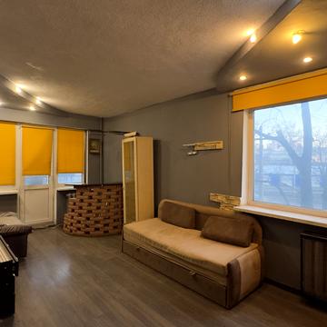 Борщагівська вул., 8