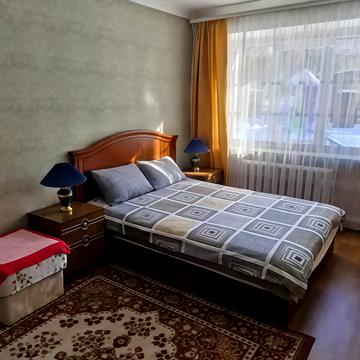 Львівська вул., 1