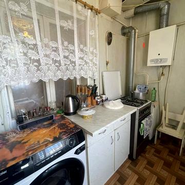 Прохоровська вул., 14