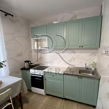 Чорнобильська вул., 24/26