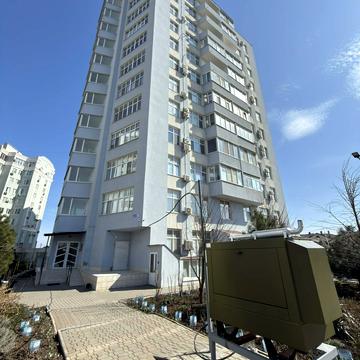 Радісна вул., 21