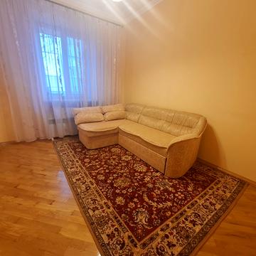 Олени Степанівни вул. (Ленінградська), 32