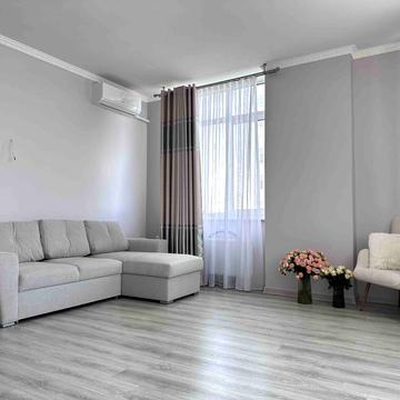 Радісна вул., 21