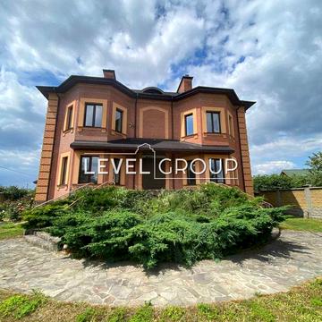 Набережна, 12