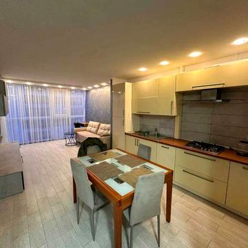 Гетьмана Івана Мазепи вул. (Топольна), 2-Б