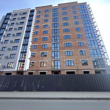 Гетьмана Петра Дорошенка вул., 28а