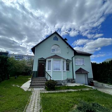 Захисників України вул. (Вокзальна), 17а