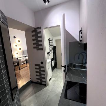 Івана Верхратського вул., 4